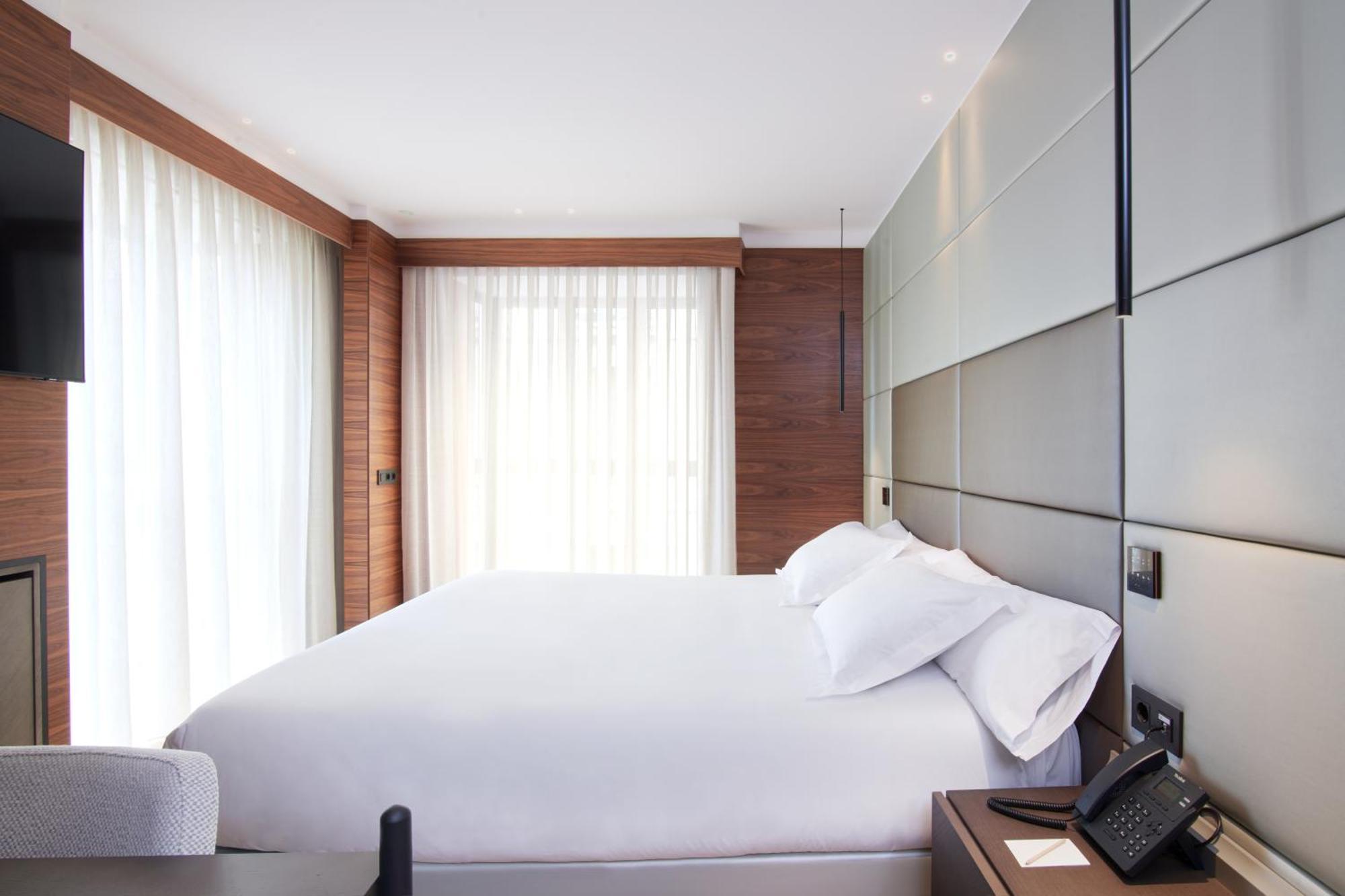 Hotel Mypalace เลออน ภายนอก รูปภาพ